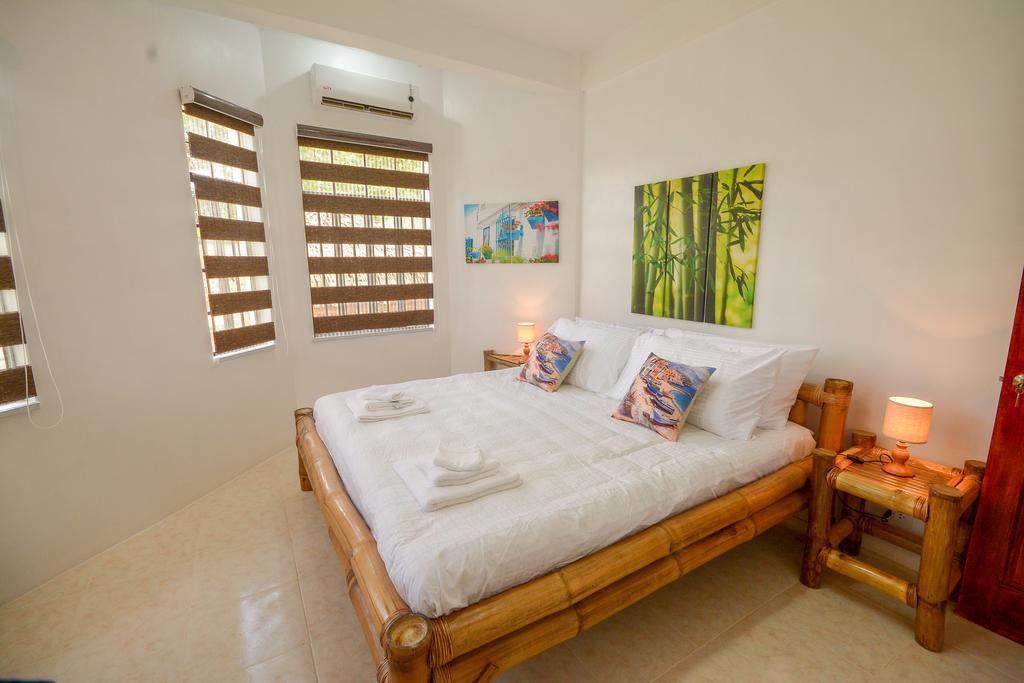 Hilltop Pool And Villa Puerto Princesa Bagian luar foto