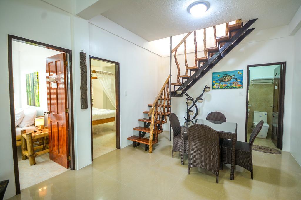 Hilltop Pool And Villa Puerto Princesa Bagian luar foto