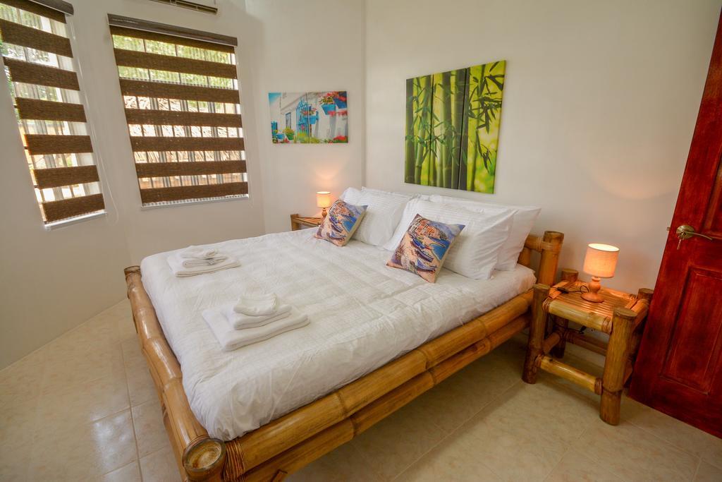 Hilltop Pool And Villa Puerto Princesa Bagian luar foto