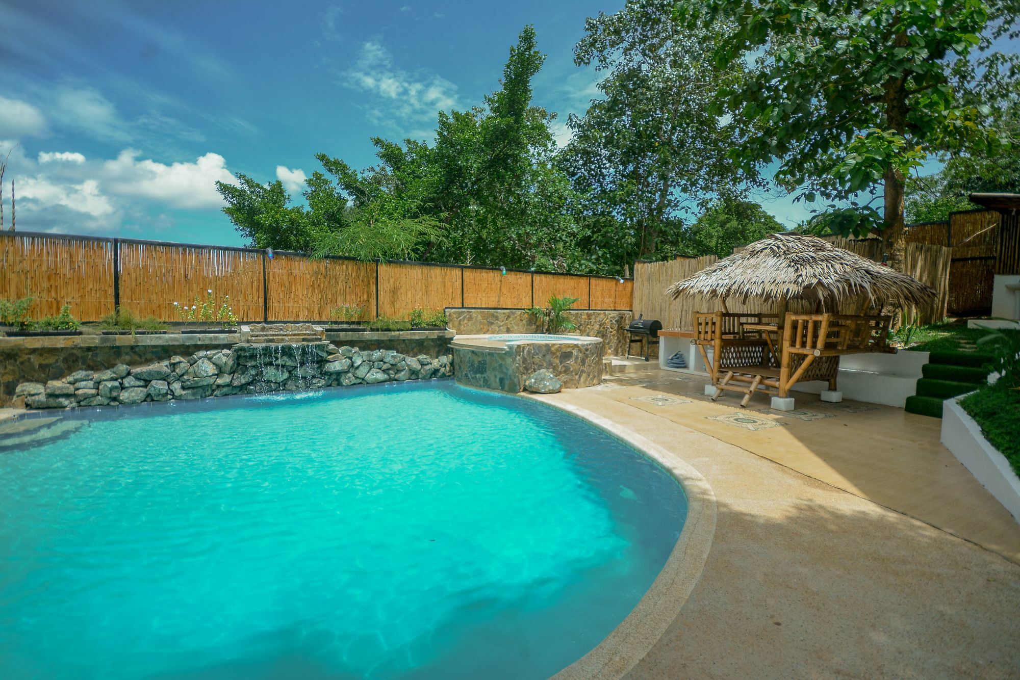 Hilltop Pool And Villa Puerto Princesa Bagian luar foto