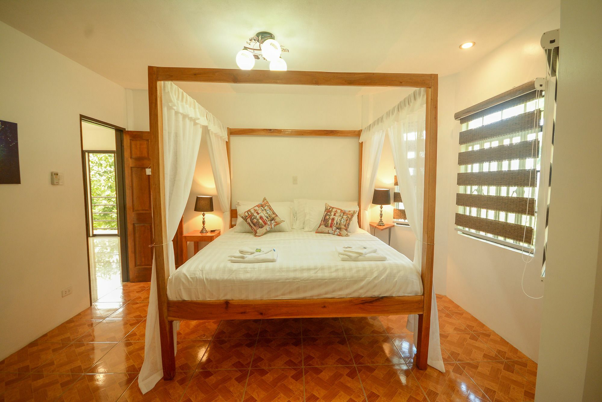 Hilltop Pool And Villa Puerto Princesa Bagian luar foto